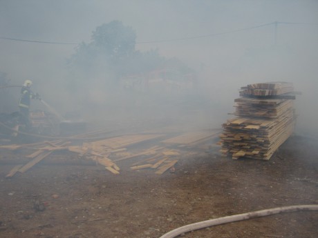 Požár pily Hrušky 15.7.2012 (12)