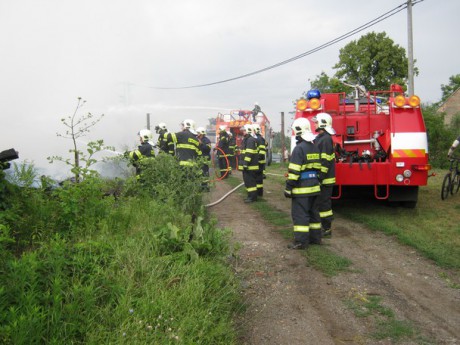 Požár pily Hrušky 15.7.2012 (4)