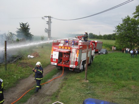 Požár pily Hrušky 15.7.2012 (6)