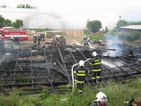 Požár pily Hrušky 15.7.2012 (19)