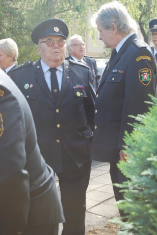 Pohřeb p.Holoubek_ Vážany (15)