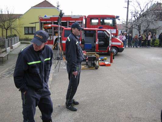 Dopoledne u hasičů 020.JPG