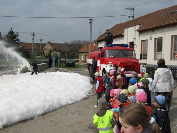 Dopoledne u hasičů 119.JPG