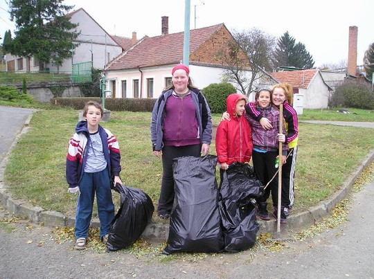 Podzimní brigáda (12)