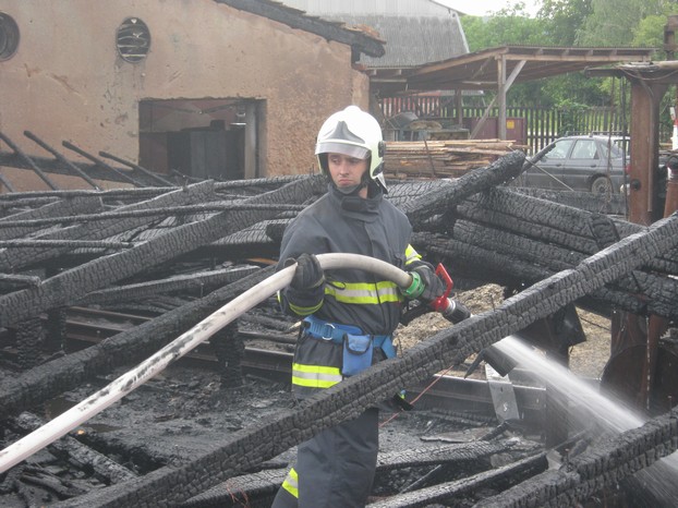 Požár pily Hrušky 15.7.2012 (27)