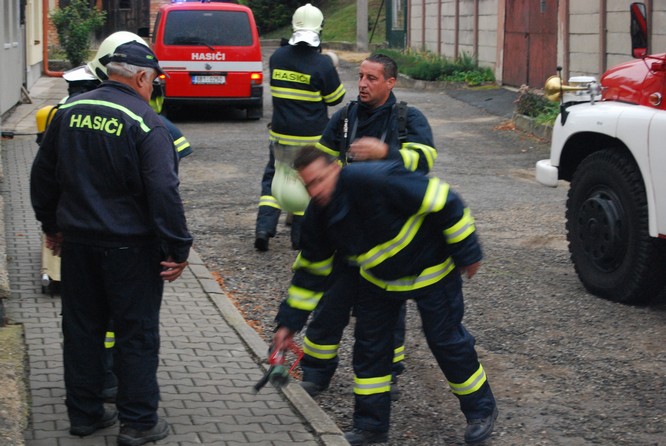 Taktické cvičení Vážany 31.8.2012 (98)