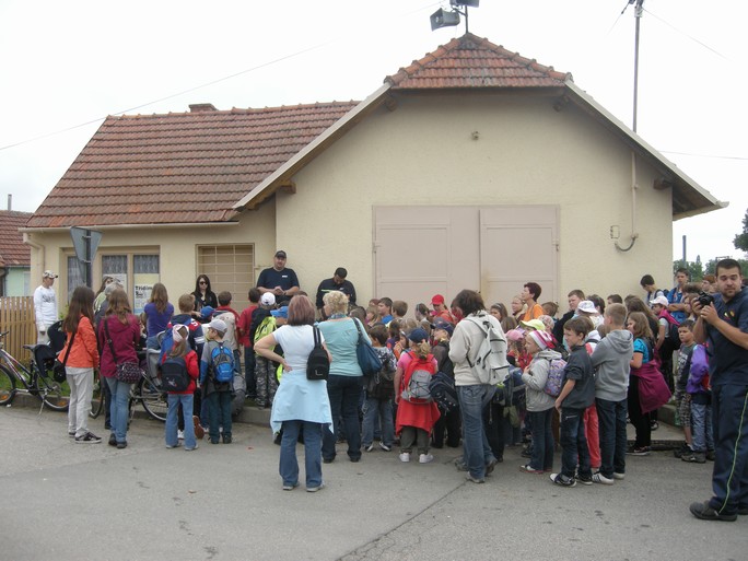 Dopoledne u hasičů (20)