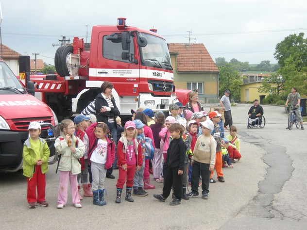 Dopoledne u hasičů (21)