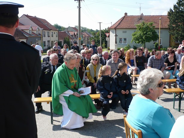 Žehnání pomníku Milešovice (10)