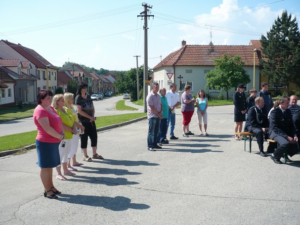 Žehnání pomníku Milešovice (11)